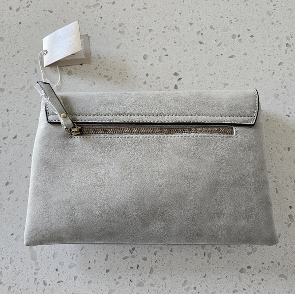 New Gray Vegan Leather Francesca's Crossbody Bag - Picture 4 of 8